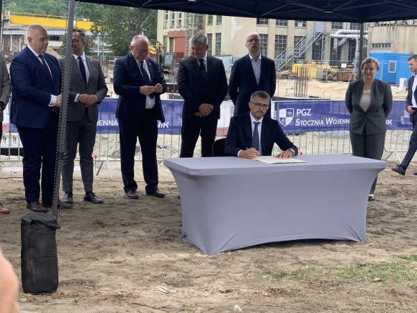 Wmurowano kamień węgielny pod największą inwestycję PGZ Stocznia Wojenna. Tu powstanie 