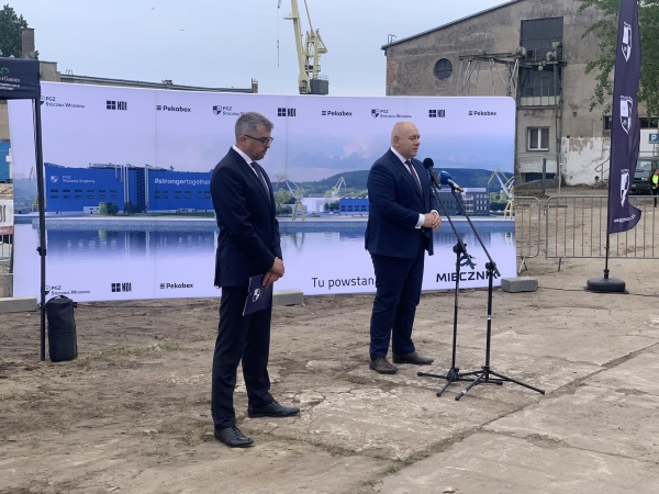 Wmurowano kamień węgielny pod największą inwestycję PGZ Stocznia Wojenna. Tu powstanie 