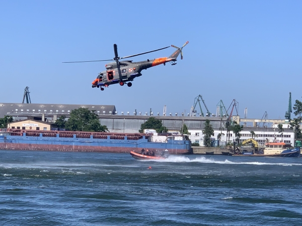 W Gdyni i Świnoujściu odbyły się pikniki wojskowe w ramach Święta Marynarki Wojennej [GALERIA]-GospodarkaMorska.pl