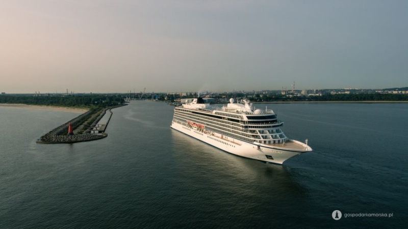 Sezon wycieczkowy w pełni. Viking Jupiter zawija do Portu Gdańsk [WIDEO]-GospodarkaMorska.pl