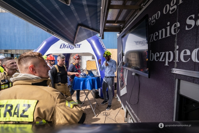 CRIST. Ćwiczyli ratowanie życia w zamkniętych przestrzeniach-GospodarkaMorska.pl