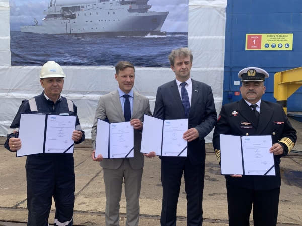 Położenie stępki pod pierwszego 