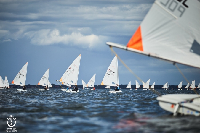 Olimpijski ceremoniał i regaty w deszczu i gradzie. Ogólnopolska Olimpiada Młodzieży w żeglarstwie-GospodarkaMorska.pl