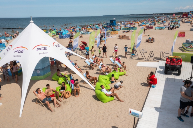 Blisko 17 tysięcy osób wzięło udział w trzeciej edycji projektu „Plaża PGE – Poznaj Moc Bałtyckiego Wiatru”-GospodarkaMorska.pl