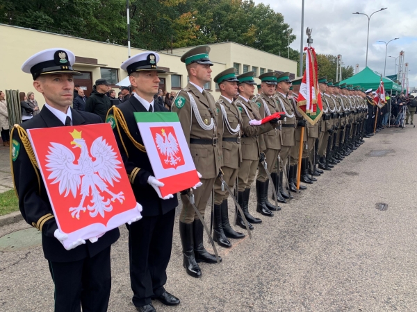 Chrzest patrolowca SG-301. Gen. Józef Haller rozpoczyna służbę w Morskim Oddziale Straży Granicznej-GospodarkaMorska.pl