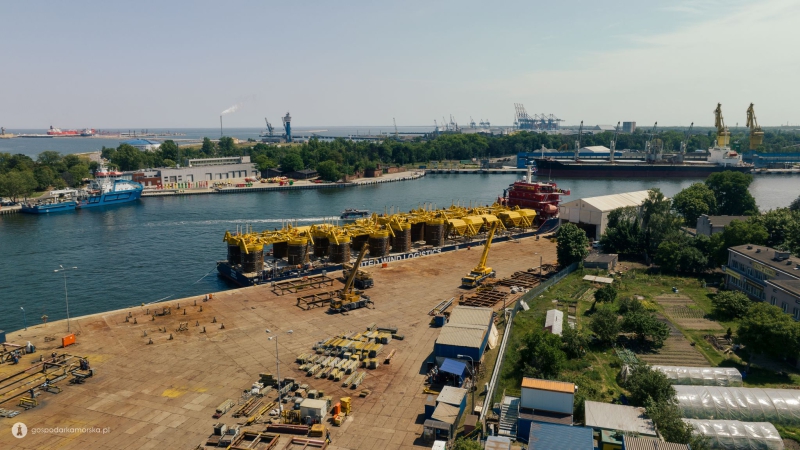 Mostostal Pomorze. 5 podwodnych konstrukcji na pole gazowe popłynęło do Norwegii-GospodarkaMorska.pl