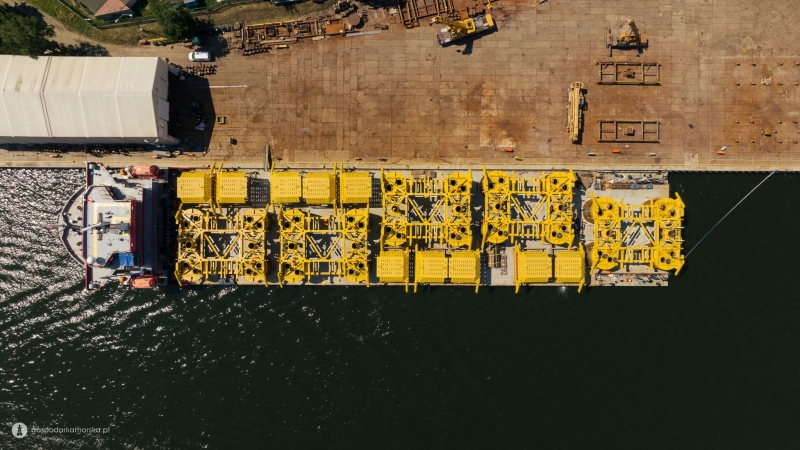 Mostostal Pomorze. 5 podwodnych konstrukcji na pole gazowe popłynęło do Norwegii-GospodarkaMorska.pl