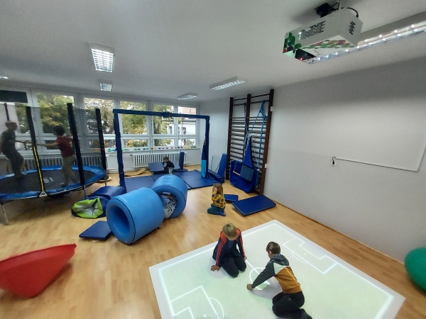 ONE Terminal RUN Hutchison Ports Gdynia 2023 - rekord charytatywnej zbiórki! Znamy datę tegorocznego biegu-GospodarkaMorska.pl