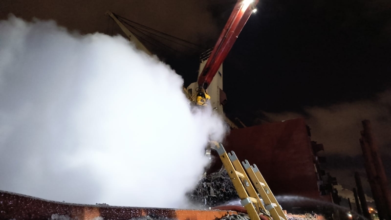 Pożar na statku w Porcie Gdańsk-GospodarkaMorska.pl