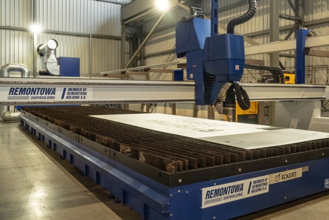 Rozpoczęcie budowy przyszłego ORP Rybitwa w Remontowa Shipbuilding S.A. Za nami już cięcie blach-GospodarkaMorska.pl