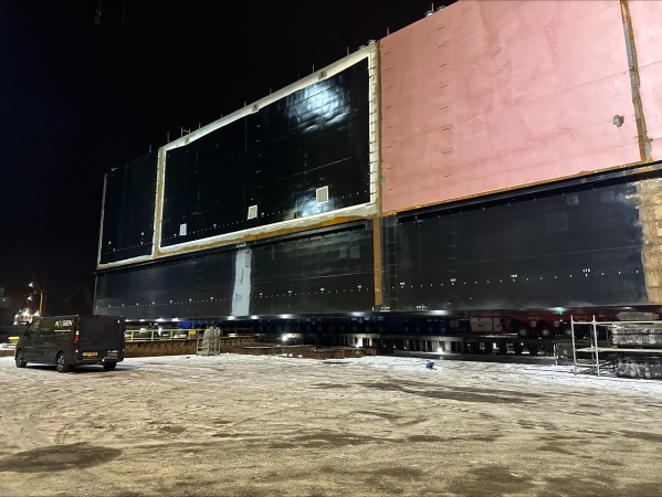 Stocznia Szczecińska „Wulkan”. Transport pierwszego modułu doku dla „Gryfii”-GospodarkaMorska.pl