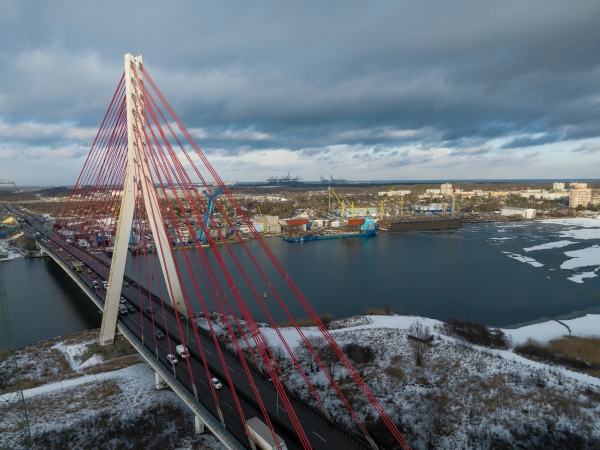 Blok rufowy dla drugiego Icona rusza z Gdańska do Finlandii [wideo]-GospodarkaMorska.pl