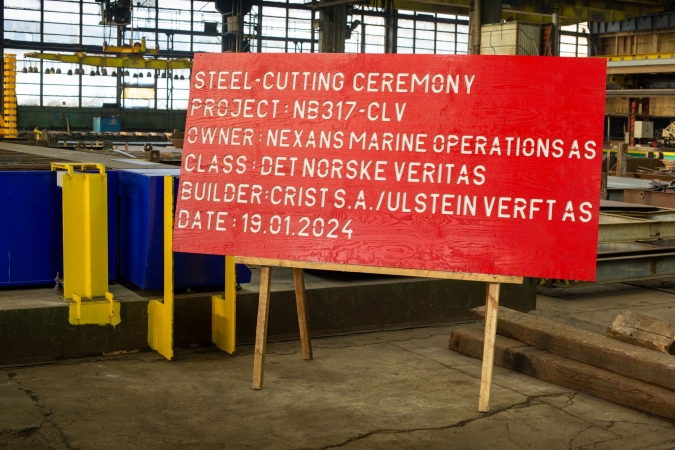 CRIST. Cięcie blach pod jednostkę do układania kabli podmorskich-GospodarkaMorska.pl