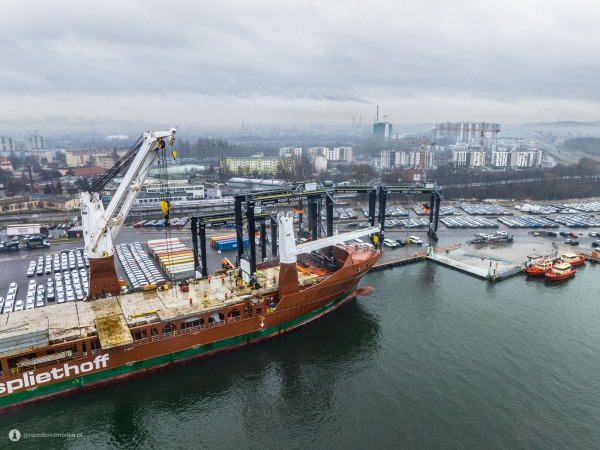 Suwnice popłyną z Gdańska do Portu Houston-GospodarkaMorska.pl