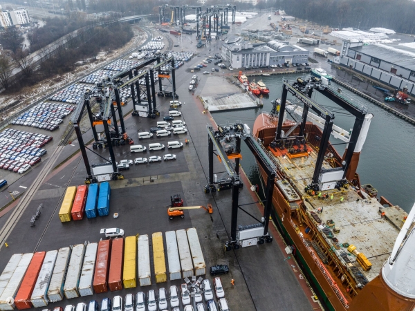Suwnice popłyną z Gdańska do Portu Houston-GospodarkaMorska.pl