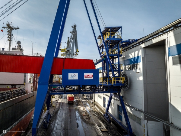 Port Gdańsk: trwa załadunek polskiego cukru-GospodarkaMorska.pl