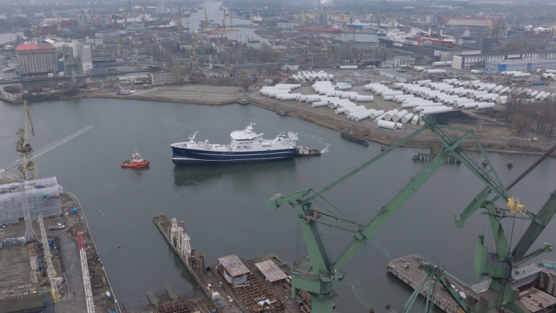 Kolejne wodowanie w Gdańsku. To drugi statek budowany przez Karstensena, który zjechał z pochylni-GospodarkaMorska.pl