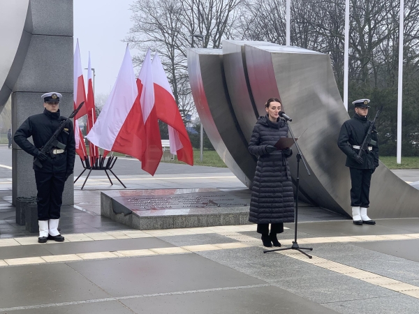 Marynarka Wojenna uczciła w Gdyni 25. rocznicę wstąpienia Polski do NATO-GospodarkaMorska.pl