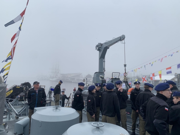 Marynarka Wojenna uczciła w Gdyni 25. rocznicę wstąpienia Polski do NATO-GospodarkaMorska.pl