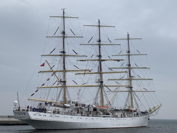 Nowy sezon dla Daru Młodzieży. Statek wypływa w kolejny rejs-GospodarkaMorska.pl