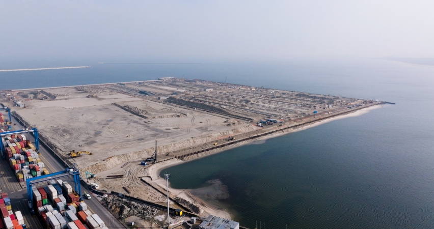 Port Gdańsk. Imponujące postępy na budowie terminalu T3 w Baltic Hub-GospodarkaMorska.pl