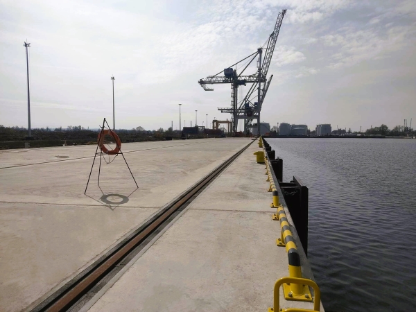 Kolejne metry nabrzeży w Szczecinie gotowe-GospodarkaMorska.pl