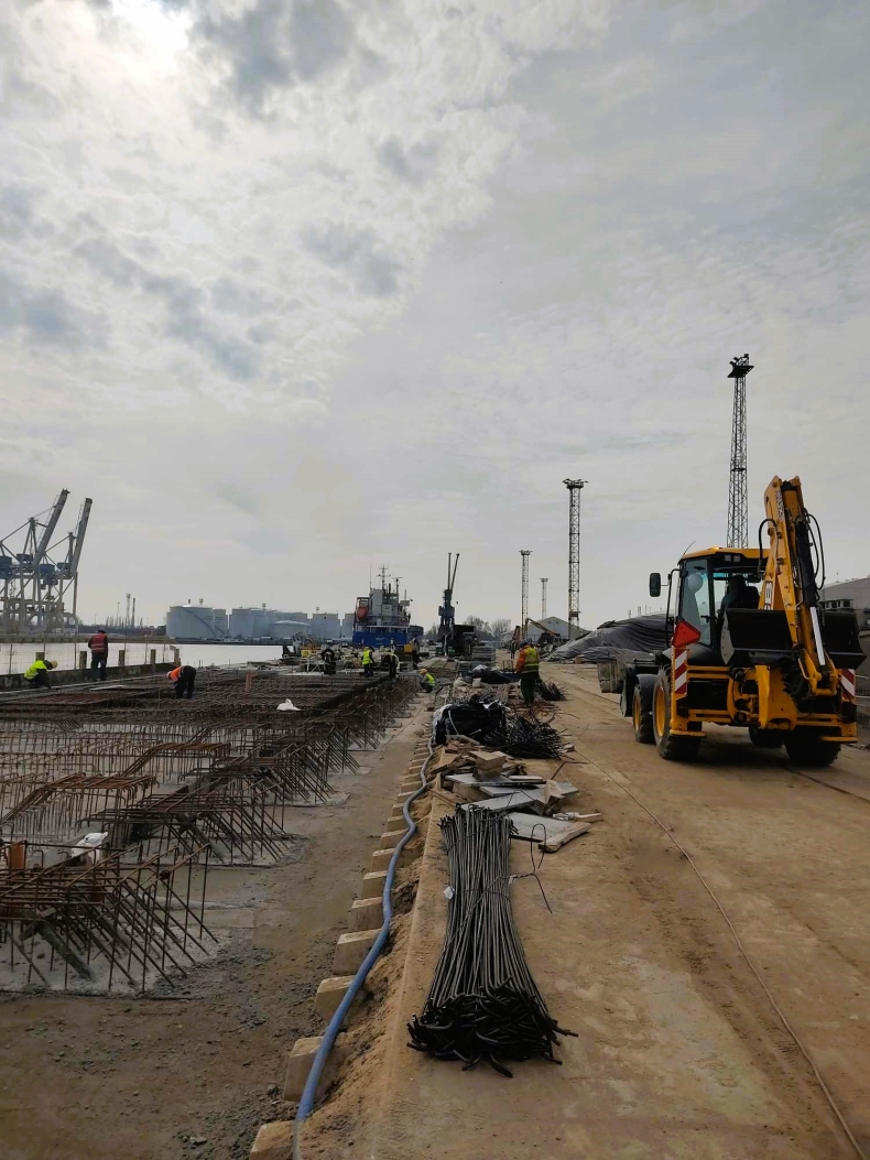 Kolejne metry nabrzeży w Szczecinie gotowe-GospodarkaMorska.pl