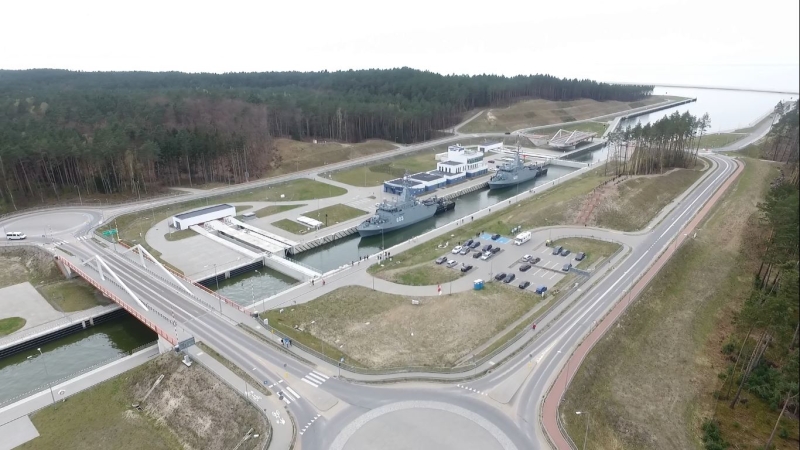 Dwa niszczyciele min na Mierzei Wiślanej. Kanał dostępny dla okrętów-GospodarkaMorska.pl