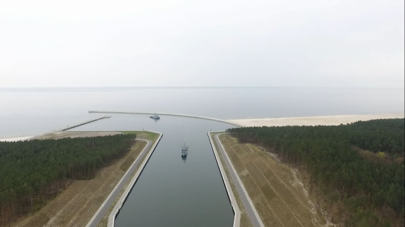 Dwa niszczyciele min na Mierzei Wiślanej. Kanał dostępny dla okrętów-GospodarkaMorska.pl