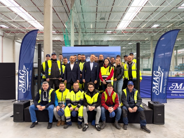 Logistyka i hokej pod jednym dachem. Nowy Magazyn MAG w Gdańsku otwarty-GospodarkaMorska.pl