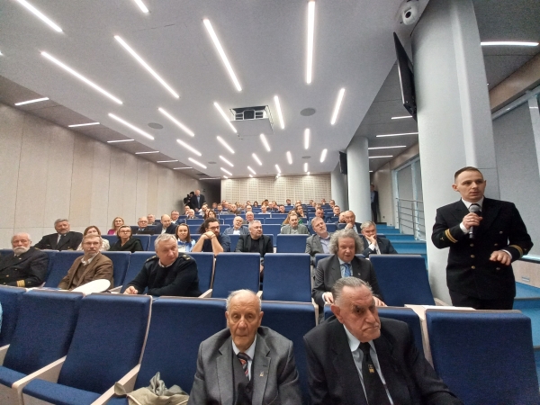 Bandera wygodna dla polskich armatorów i rządu. Jak przywrócić ją flocie handlowej?-GospodarkaMorska.pl