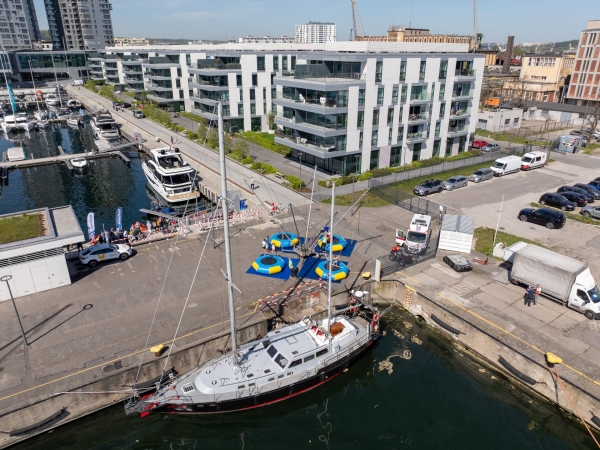 Sezon żeglarski w Gdyni oficjalnie otwarty. Regaty w Marina Yacht Park-GospodarkaMorska.pl