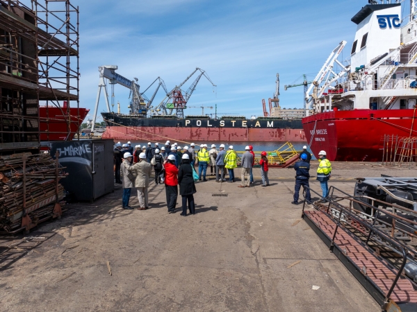 Zjazd Polskiego Forum Technologii Morskich. Podsumowanie 2023 roku i wizyta w stoczni Nauta-GospodarkaMorska.pl