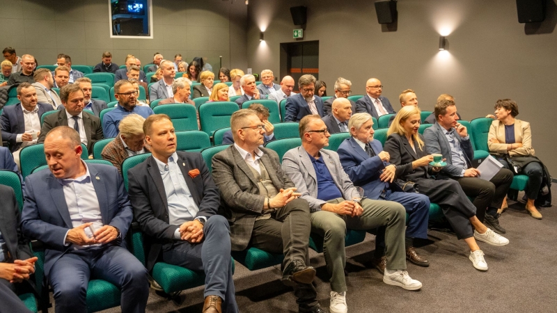 Zjazd Polskiego Forum Technologii Morskich. Podsumowanie 2023 roku i wizyta w stoczni Nauta-GospodarkaMorska.pl