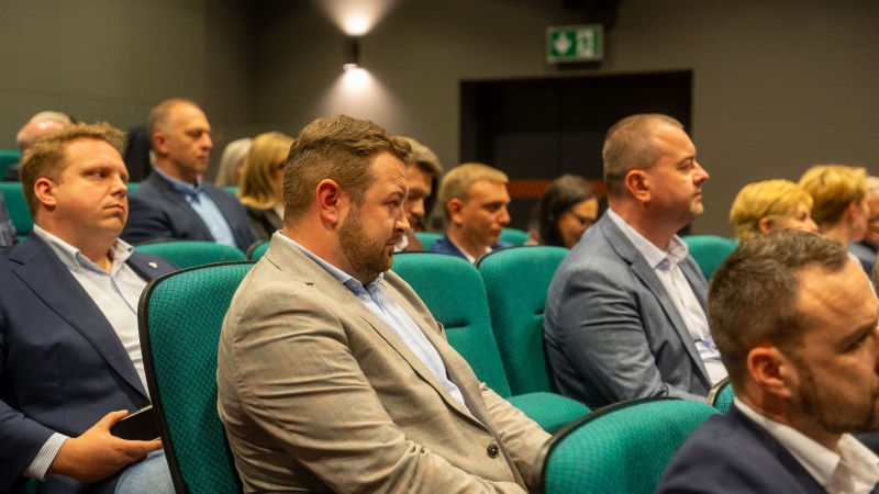 Zjazd Polskiego Forum Technologii Morskich. Podsumowanie 2023 roku i wizyta w stoczni Nauta-GospodarkaMorska.pl