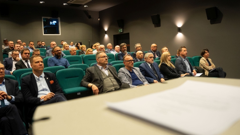 Zjazd Polskiego Forum Technologii Morskich. Podsumowanie 2023 roku i wizyta w stoczni Nauta-GospodarkaMorska.pl