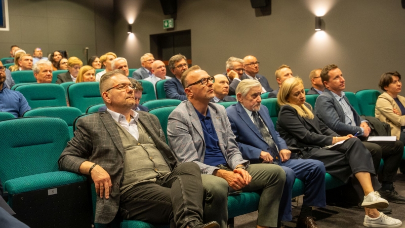 Zjazd Polskiego Forum Technologii Morskich. Podsumowanie 2023 roku i wizyta w stoczni Nauta-GospodarkaMorska.pl