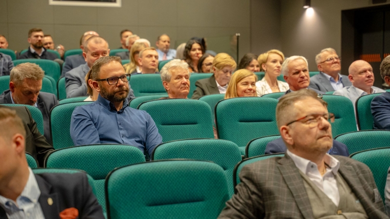 Zjazd Polskiego Forum Technologii Morskich. Podsumowanie 2023 roku i wizyta w stoczni Nauta-GospodarkaMorska.pl