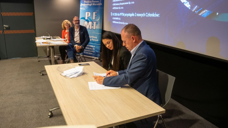 Zjazd Polskiego Forum Technologii Morskich. Podsumowanie 2023 roku i wizyta w stoczni Nauta-GospodarkaMorska.pl