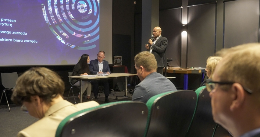 Zjazd Polskiego Forum Technologii Morskich. Podsumowanie 2023 roku i wizyta w stoczni Nauta-GospodarkaMorska.pl