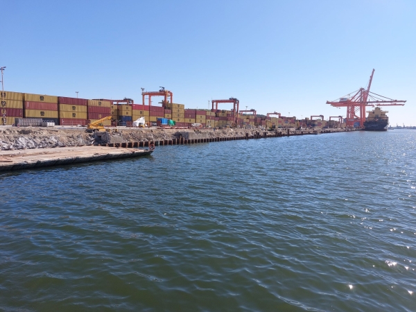 Postępuje modernizacja Nabrzeża Helskiego-GospodarkaMorska.pl