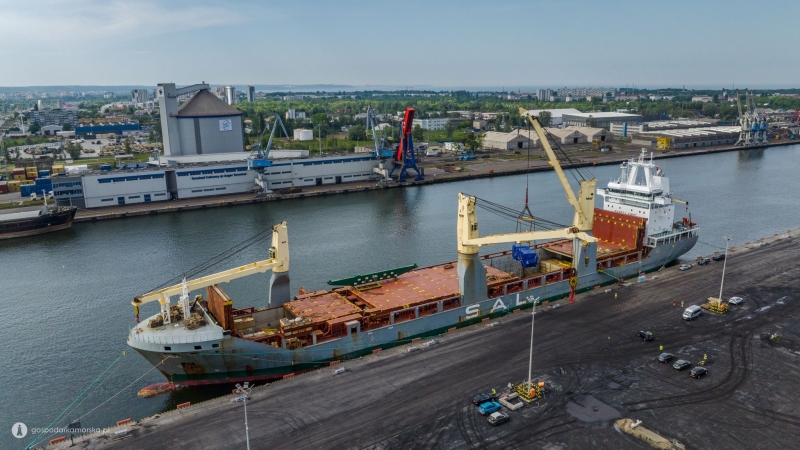 Port Gdańsk. Generatory GE popłynęły do Azji-GospodarkaMorska.pl