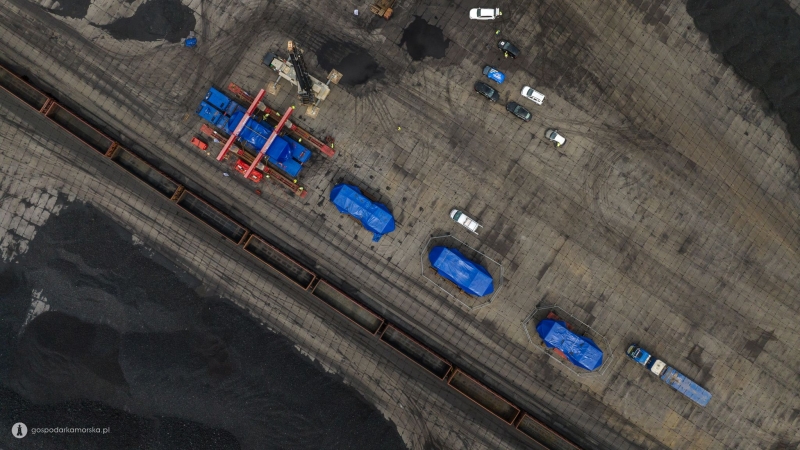 Port Gdańsk. Generatory GE popłynęły do Azji-GospodarkaMorska.pl