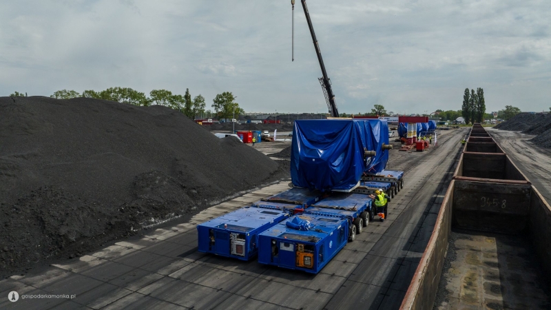 Port Gdańsk. Generatory GE popłynęły do Azji-GospodarkaMorska.pl
