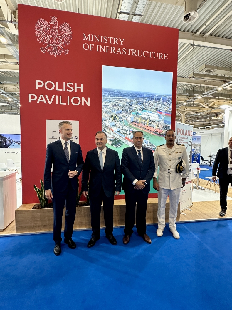 Arkadiusz Marchewka otwiera polski pawilon na targach morskich Posidonia w Grecji-GospodarkaMorska.pl