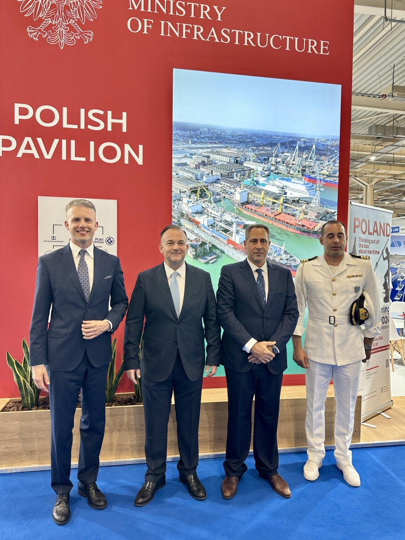 Arkadiusz Marchewka otwiera polski pawilon na targach morskich Posidonia w Grecji-GospodarkaMorska.pl