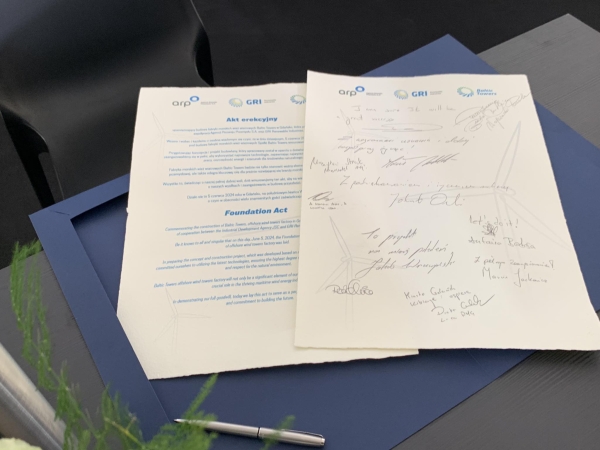 Wmurowanie kamienia węgielnego pod budowę fabryki morskich wież wiatrowych Baltic Towers-GospodarkaMorska.pl