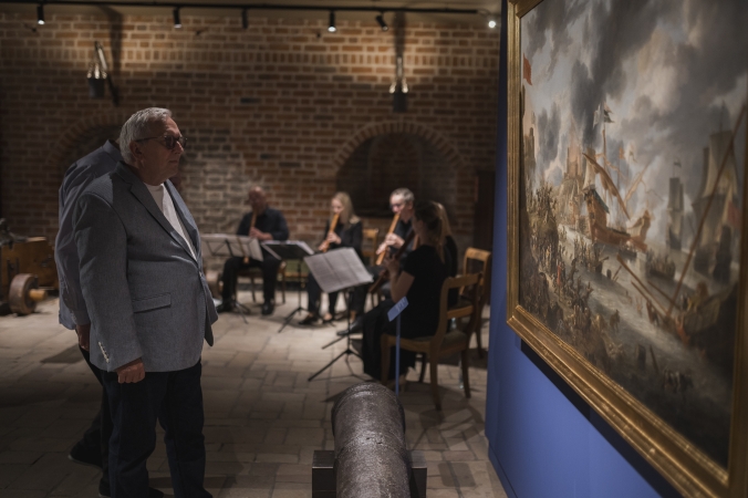 Bitwy morskie i walka z żywiołem. Niezwykła wystawa niderlandzkiego malarstwa marynistycznego już dostępna-GospodarkaMorska.pl