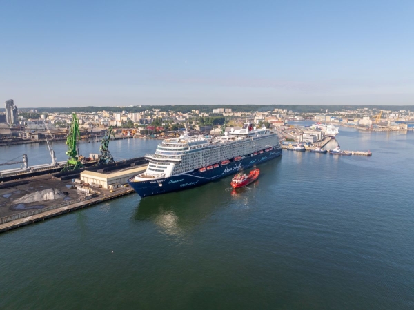 Mein Shiff 1 z kolejną wizytą w Gdyni-GospodarkaMorska.pl