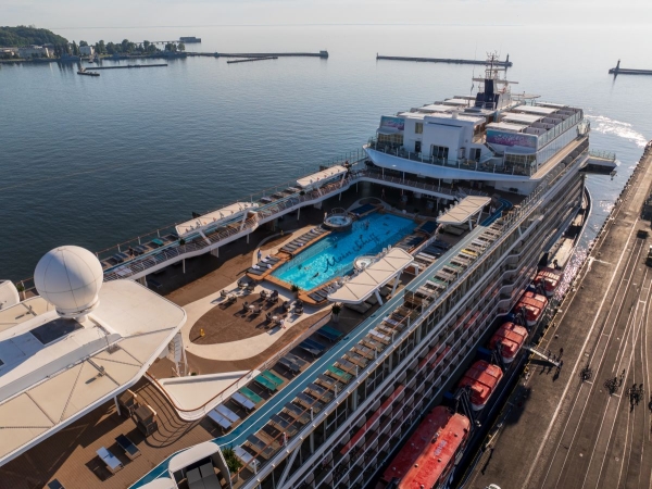 Mein Shiff 1 z kolejną wizytą w Gdyni-GospodarkaMorska.pl